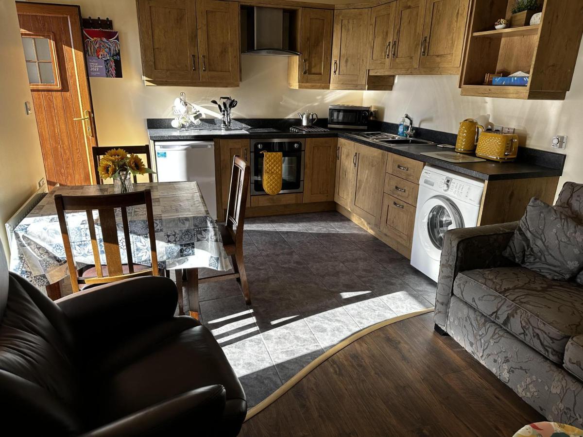 Cosy Barn Conversion In The Mournes นิวรี ภายนอก รูปภาพ